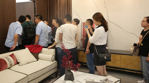 新一代展厅参观